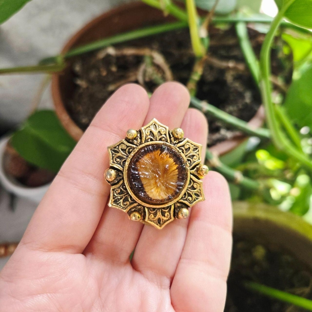 Vintage Gold Medieval Style Bohemian Scarf Clip Lapel Brooch Pin